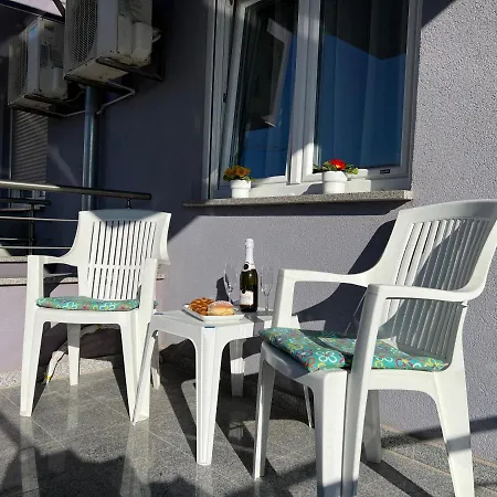 Apartman Ruza Lejlighed *